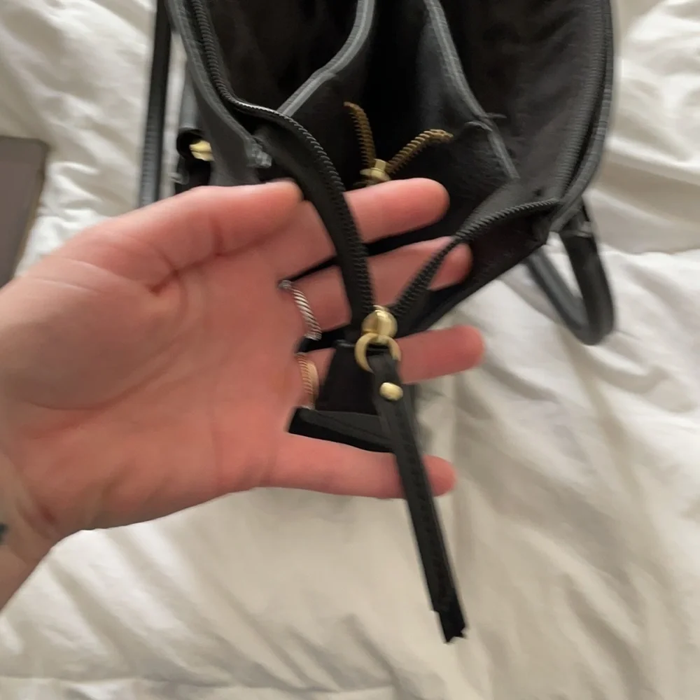 black tote